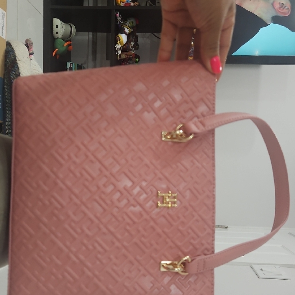 Elegant Pink Quilted Tote with Gold Hardware